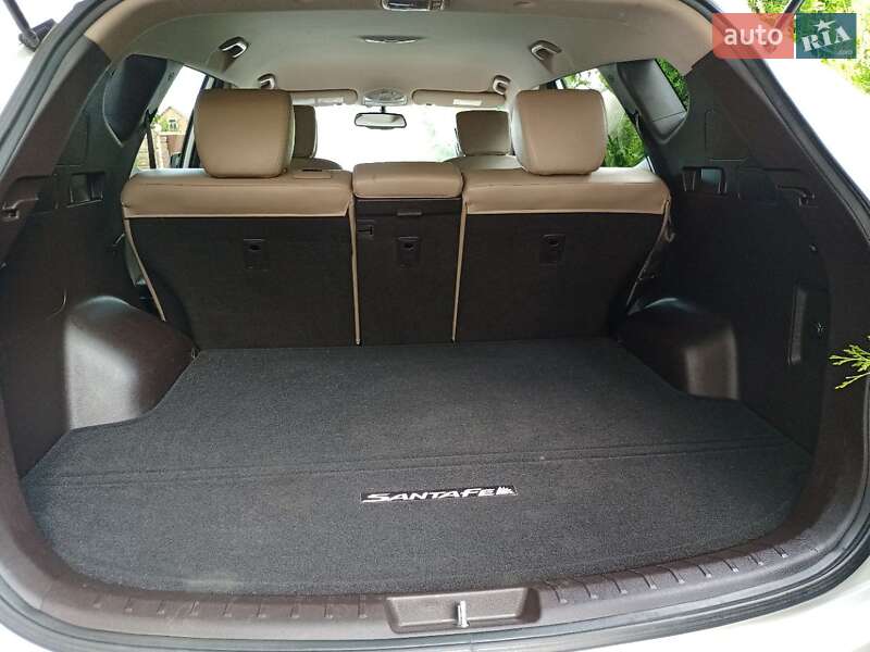 Внедорожник / Кроссовер Hyundai Santa FE 2016 в Луцке
