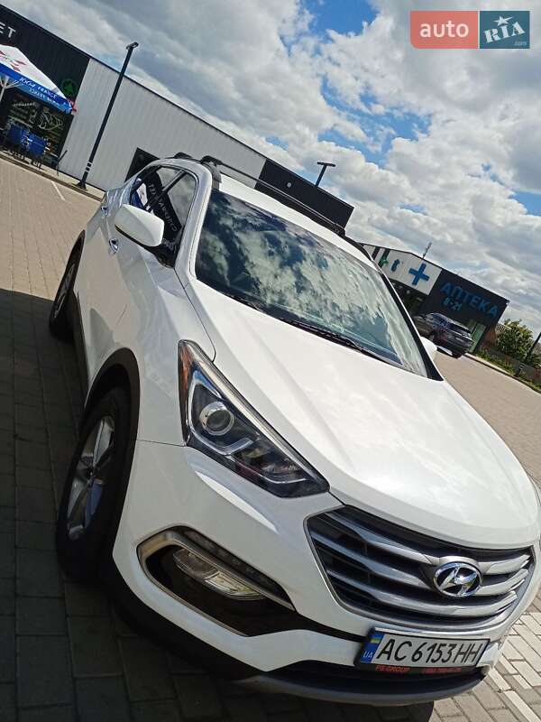 Внедорожник / Кроссовер Hyundai Santa FE 2016 в Луцке