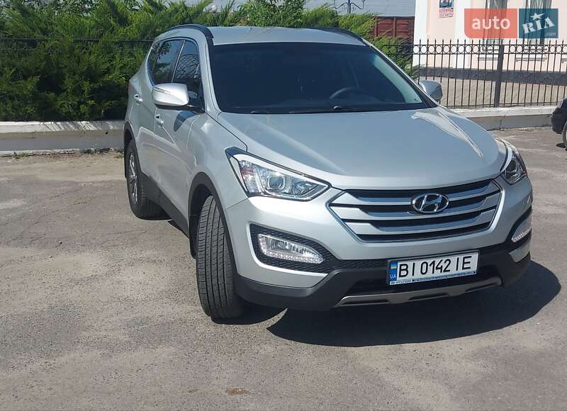 Внедорожник / Кроссовер Hyundai Santa FE 2012 в Вольногорске