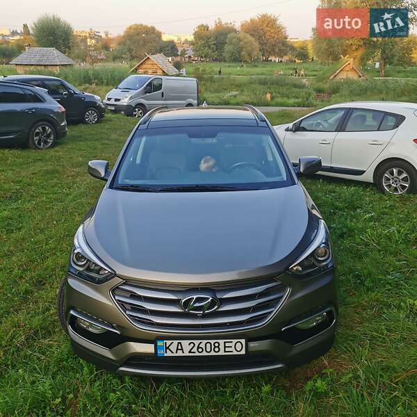Внедорожник / Кроссовер Hyundai Santa FE 2017 в Киеве
