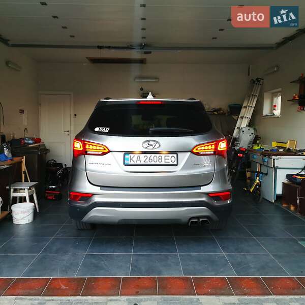 Внедорожник / Кроссовер Hyundai Santa FE 2017 в Киеве