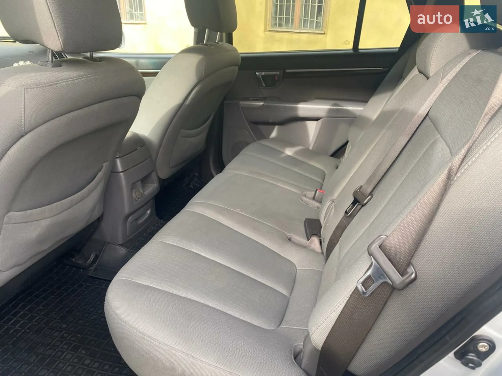 2010 Hyundai Santa Fe - мініатюра 23