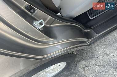 Внедорожник / Кроссовер Hyundai Santa FE 2011 в 