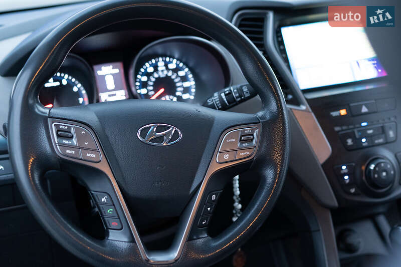 Позашляховик / Кросовер Hyundai Santa FE 2012 в Вінниці