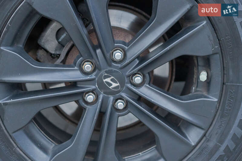 Позашляховик / Кросовер Hyundai Santa FE 2012 в Вінниці