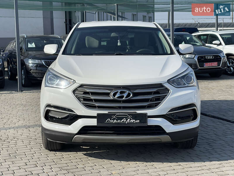 Внедорожник / Кроссовер Hyundai Santa FE 2017 в Мукачево