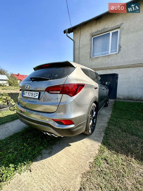 Позашляховик / Кросовер Hyundai Santa FE 2016 в Івано-Франківську