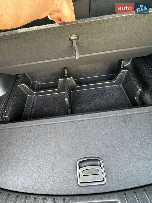 Позашляховик / Кросовер Hyundai Santa FE 2016 в Івано-Франківську