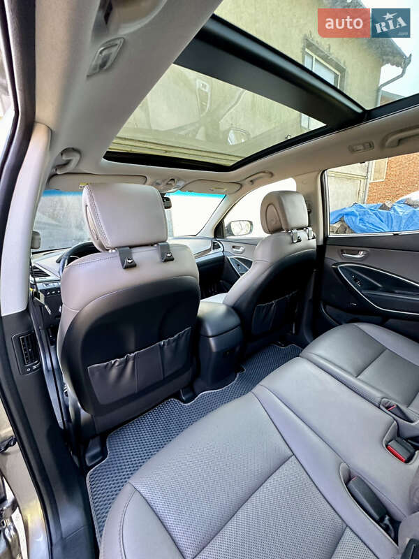 Позашляховик / Кросовер Hyundai Santa FE 2016 в Івано-Франківську