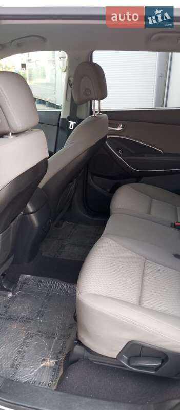 Позашляховик / Кросовер Hyundai Santa FE 2016 в Харкові