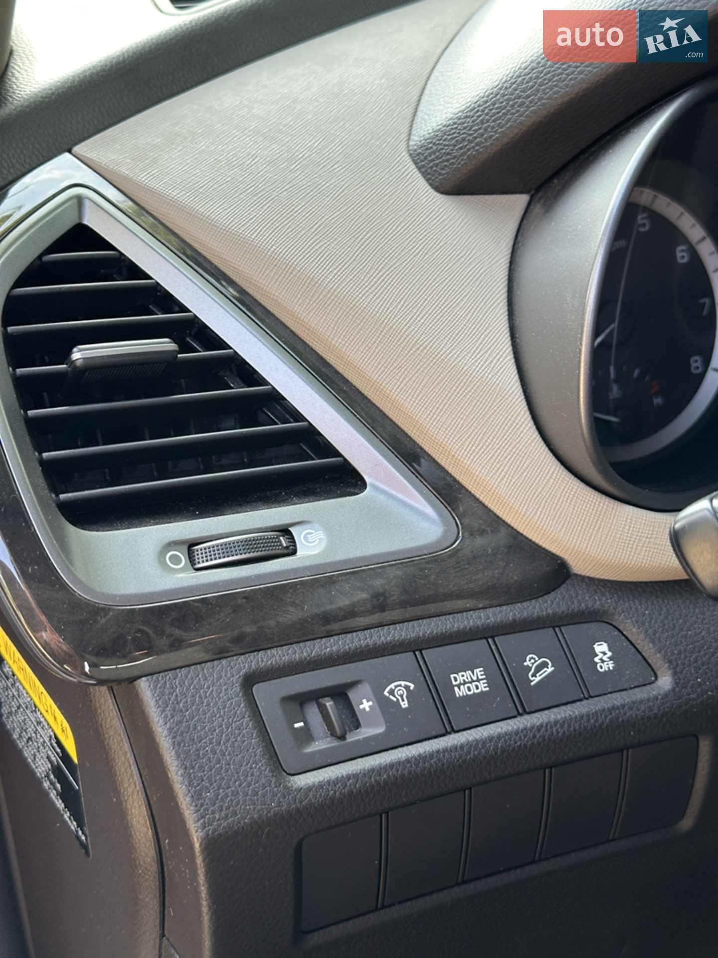 2016 Hyundai Santa Fe - мініатюра 58