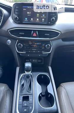 Внедорожник / Кроссовер Hyundai Santa FE 2020 в 