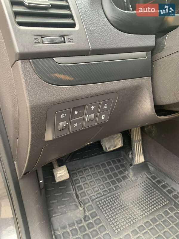 Позашляховик / Кросовер Hyundai Santa FE 2010 в Снятині