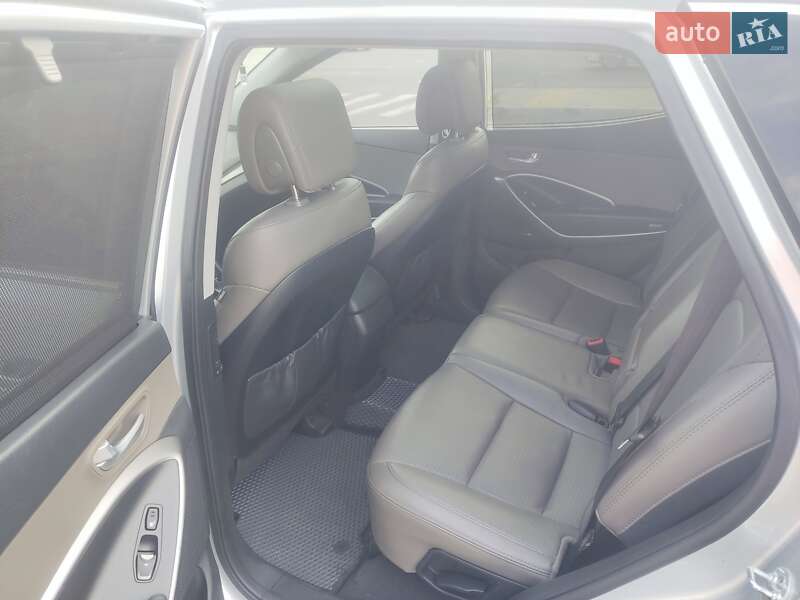 Внедорожник / Кроссовер Hyundai Santa FE 2015 в Киеве