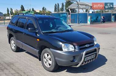 Внедорожник / Кроссовер Hyundai Santa FE 2005 в 