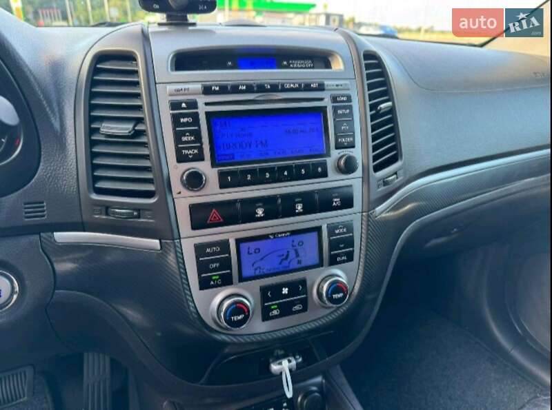 Внедорожник / Кроссовер Hyundai Santa FE 2010 в Славском