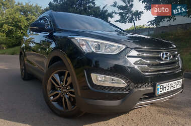 Позашляховик / Кросовер Hyundai Santa FE 2014 в 