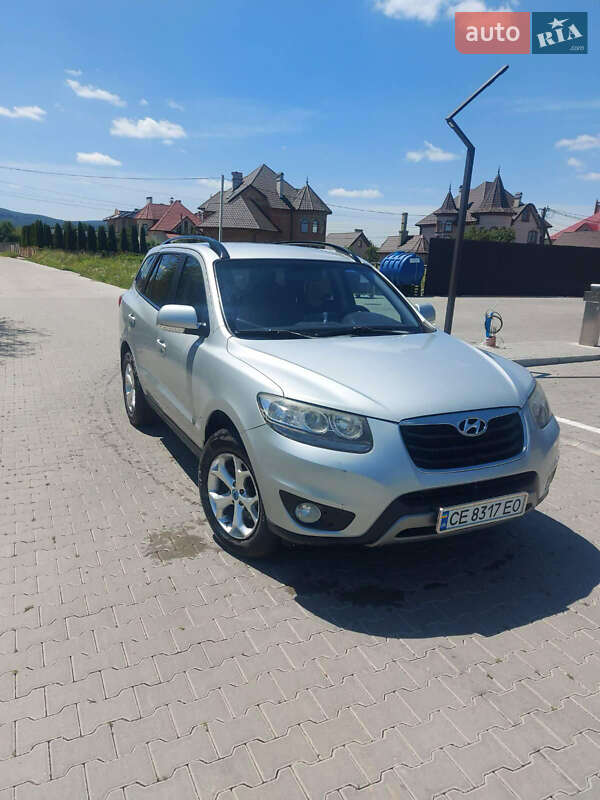Позашляховик / Кросовер Hyundai Santa FE 2012 в Чернівцях