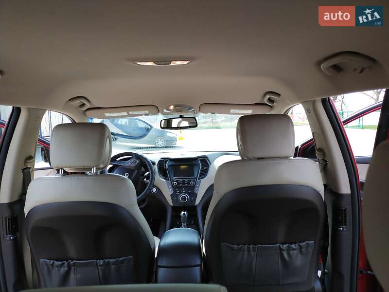 Внедорожник / Кроссовер Hyundai Santa FE 2016 в Бобрике