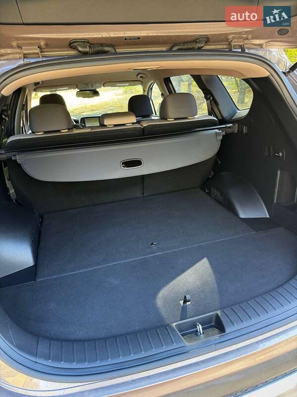 Внедорожник / Кроссовер Hyundai Santa FE 2019 в Днепре