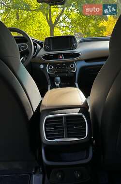 Внедорожник / Кроссовер Hyundai Santa FE 2019 в Днепре