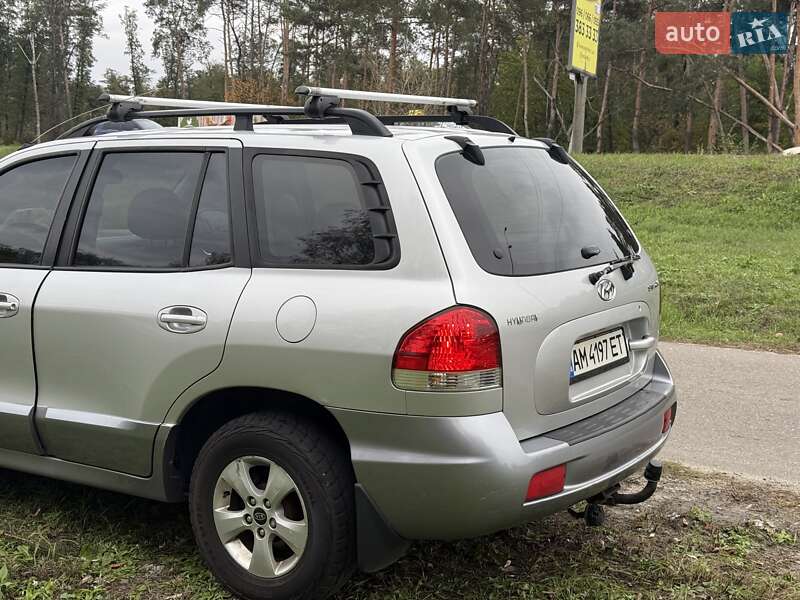 Позашляховик / Кросовер Hyundai Santa FE 2005 в Києві