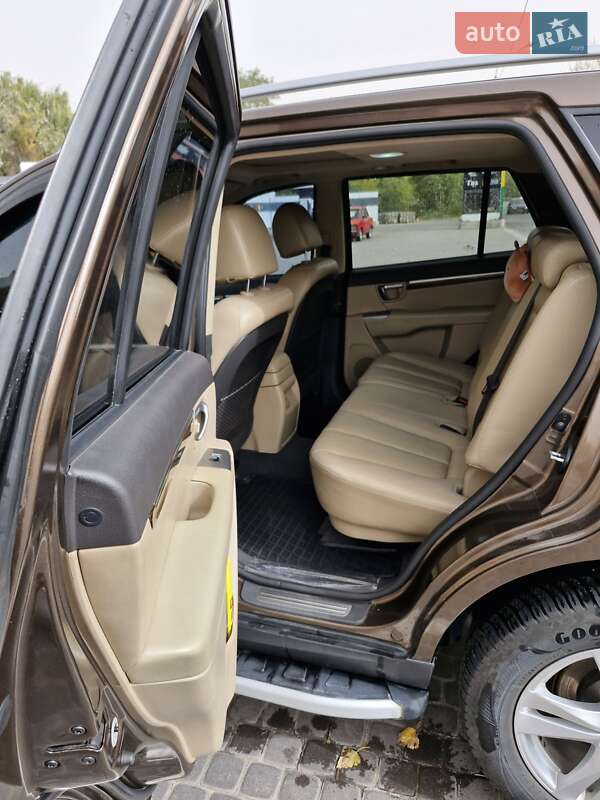 Позашляховик / Кросовер Hyundai Santa FE 2011 в Кам'янському