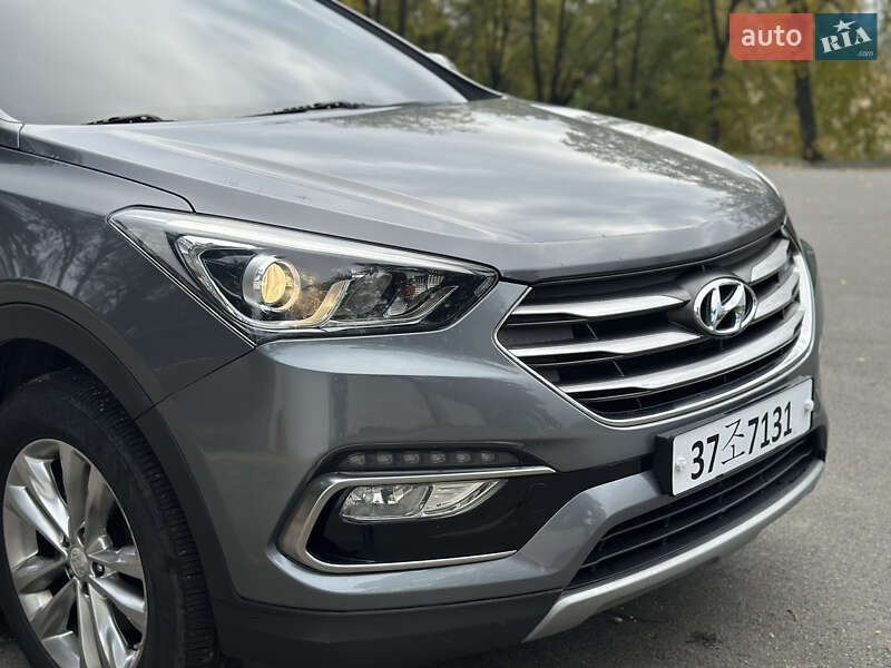 Позашляховик / Кросовер Hyundai Santa FE 2015 в Києві