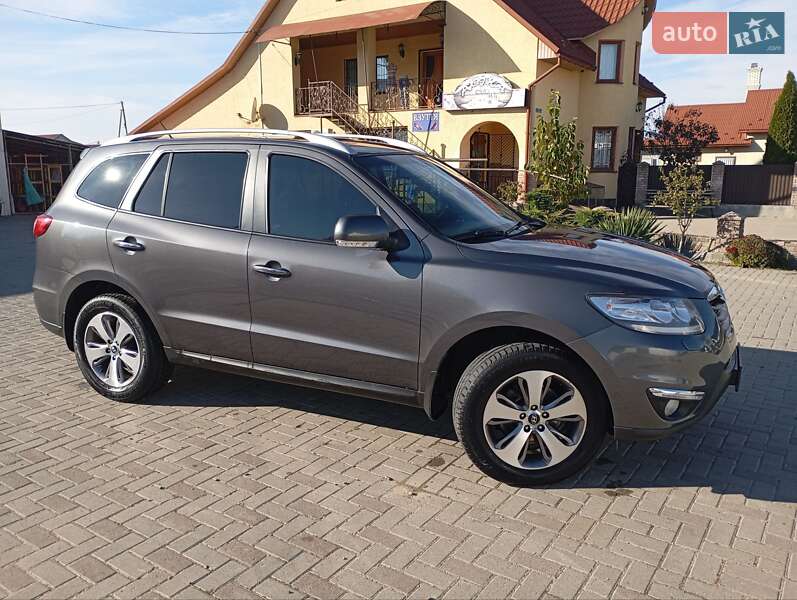 Позашляховик / Кросовер Hyundai Santa FE 2011 в Банилові