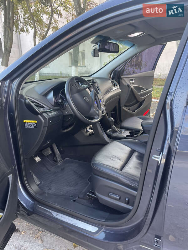 Позашляховик / Кросовер Hyundai Santa FE 2013 в Звягелі фото 10 Позашляховик / Кросовер Hyundai Santa FE 2013 в Звягелі