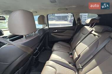 Внедорожник / Кроссовер Hyundai Santa FE 2018 в 