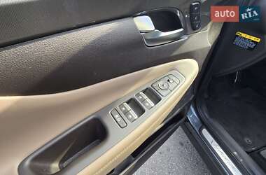 Внедорожник / Кроссовер Hyundai Santa FE 2018 в 