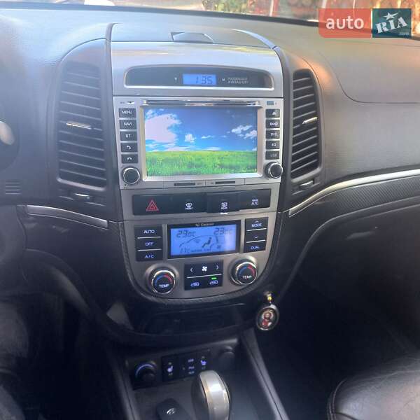 Позашляховик / Кросовер Hyundai Santa FE 2011 в Луцьку