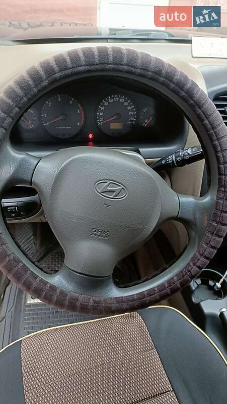 Позашляховик / Кросовер Hyundai Santa FE 2003 в Хусті