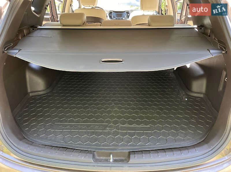 Позашляховик / Кросовер Hyundai Santa FE 2015 в Тетієві