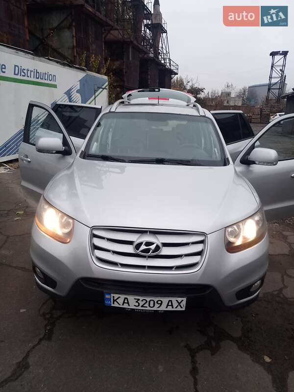 Позашляховик / Кросовер Hyundai Santa FE 2010 в Києві