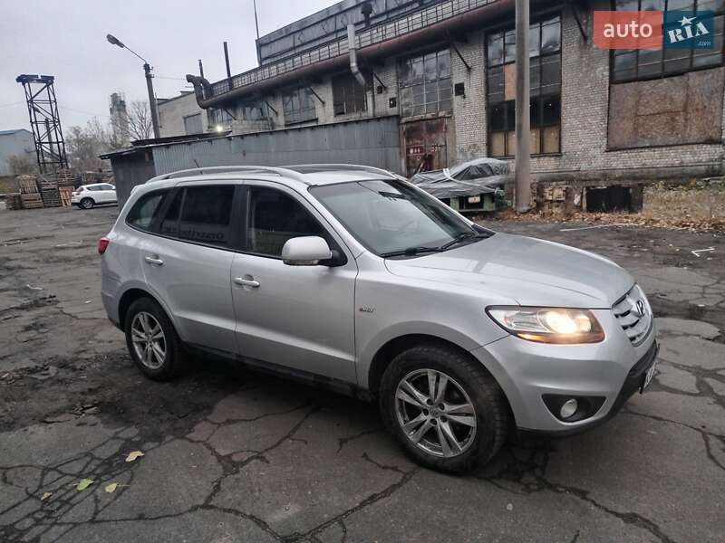 Позашляховик / Кросовер Hyundai Santa FE 2010 в Києві