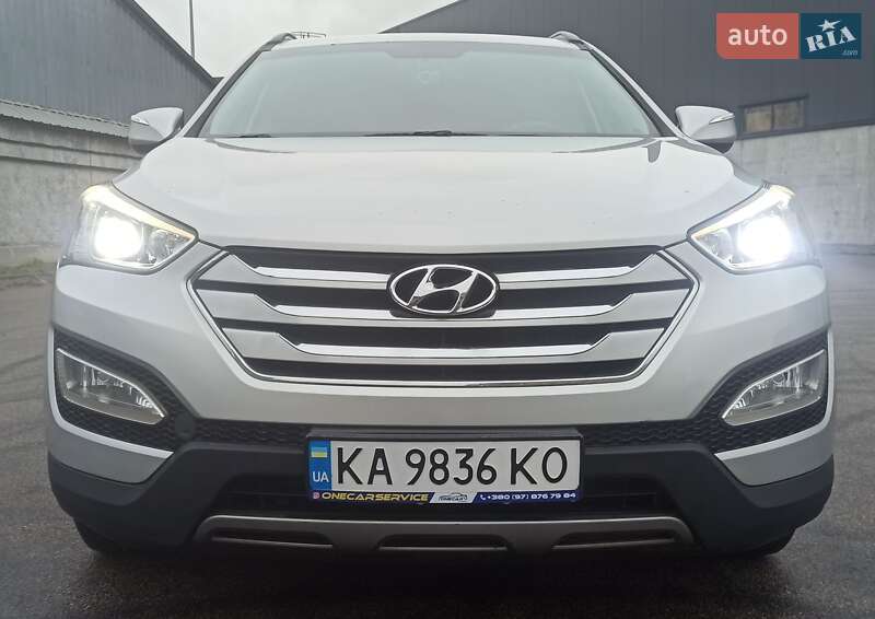 Позашляховик / Кросовер Hyundai Santa FE 2012 в Києві