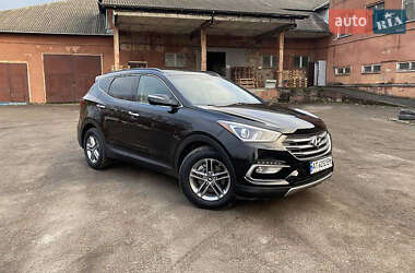 Внедорожник / Кроссовер Hyundai Santa FE 2016 в Киеве