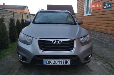 Позашляховик / Кросовер Hyundai Santa FE 2010 в Сарнах