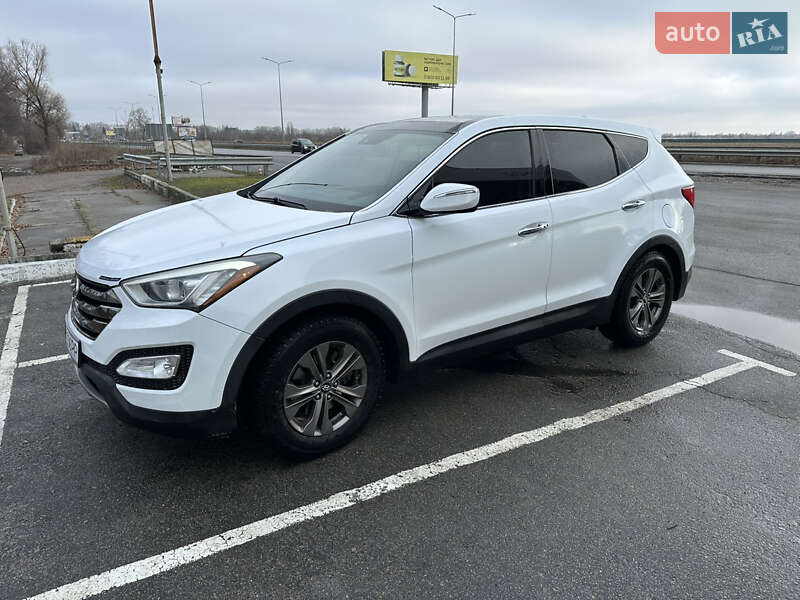 Внедорожник / Кроссовер Hyundai Santa FE 2012 в 