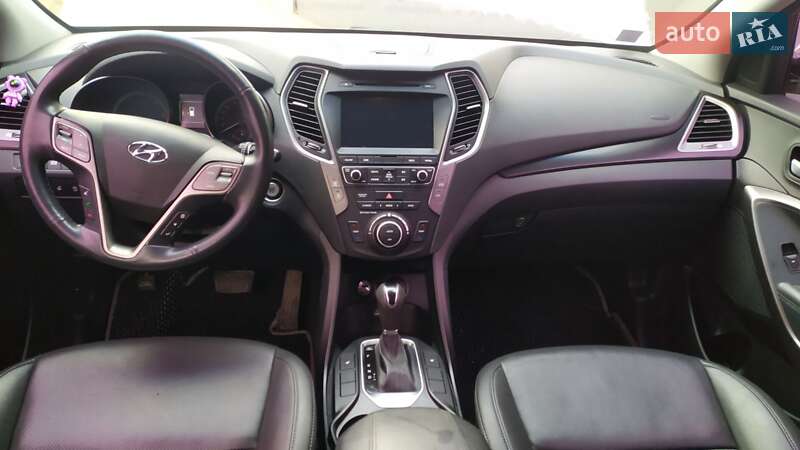 Позашляховик / Кросовер Hyundai Santa FE 2015 в Рівному