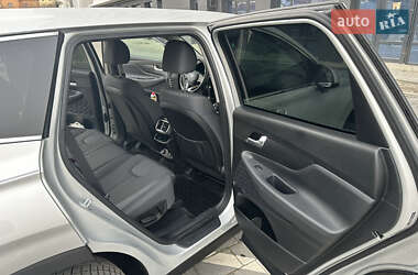 Внедорожник / Кроссовер Hyundai Santa FE 2019 в 