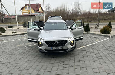 Внедорожник / Кроссовер Hyundai Santa FE 2019 в 