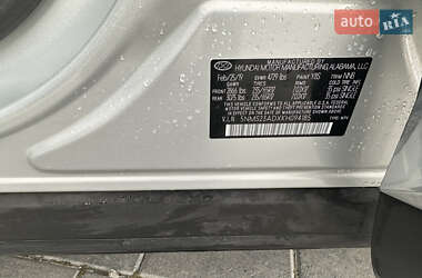 Внедорожник / Кроссовер Hyundai Santa FE 2019 в 