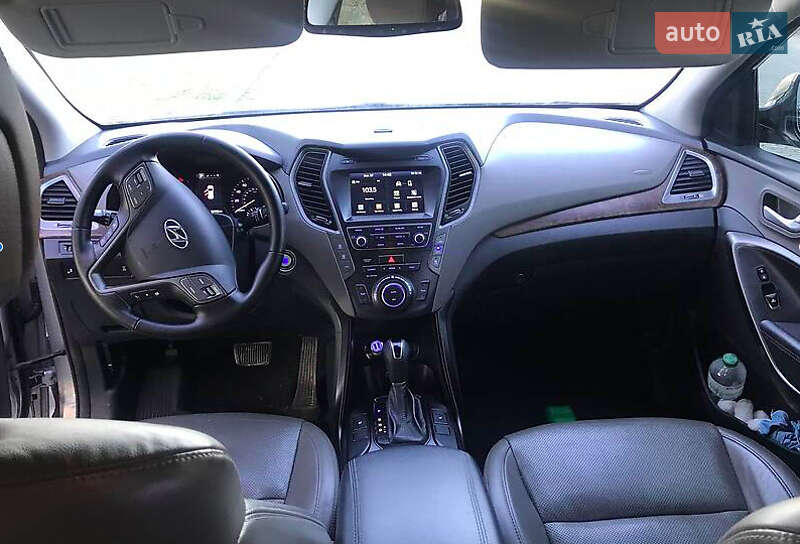 Позашляховик / Кросовер Hyundai Santa FE 2016 в Львові
