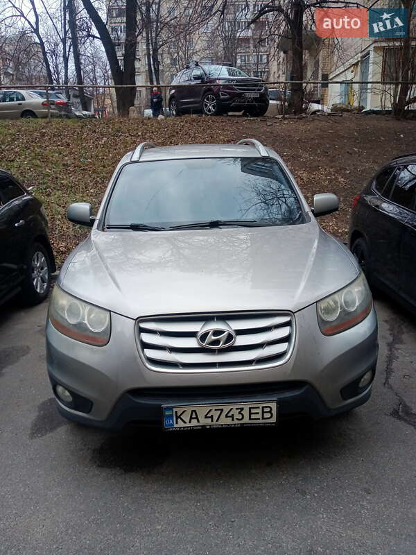 Внедорожник / Кроссовер Hyundai Santa FE 2011 в Киеве