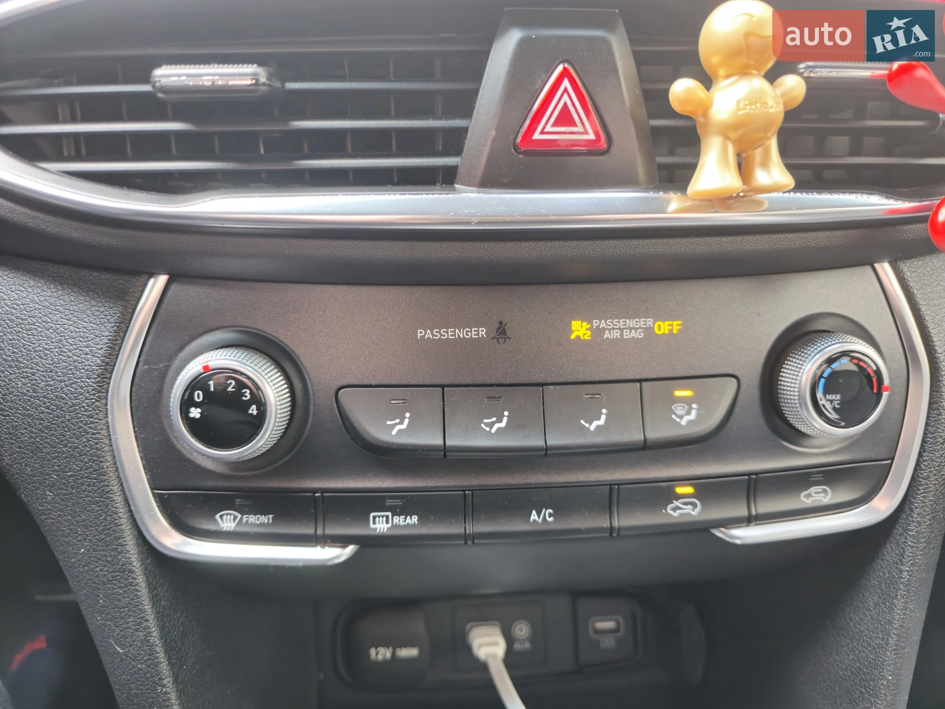 2019 Hyundai Santa Fe - мініатюра 14