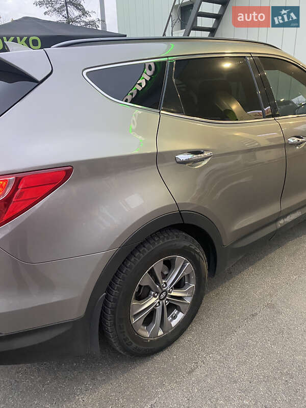Позашляховик / Кросовер Hyundai Santa FE 2015 в Києві