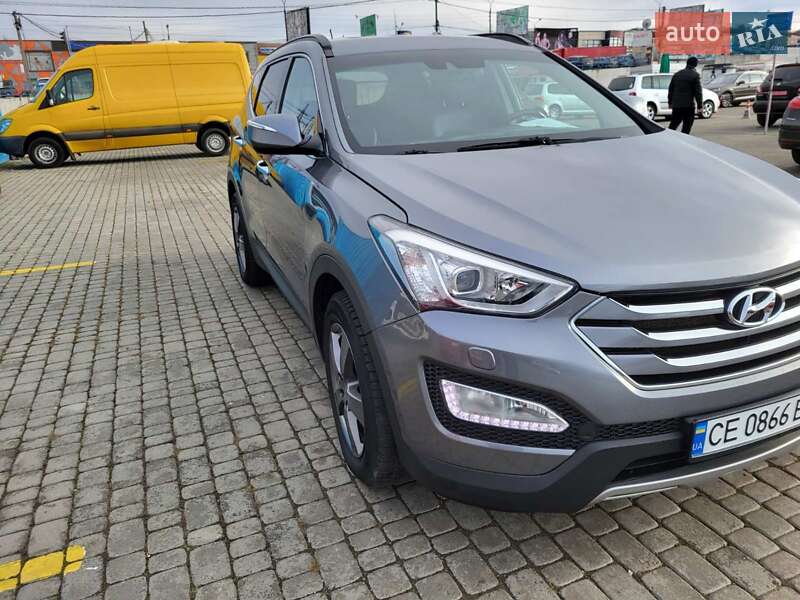 Позашляховик / Кросовер Hyundai Santa FE 2014 в 